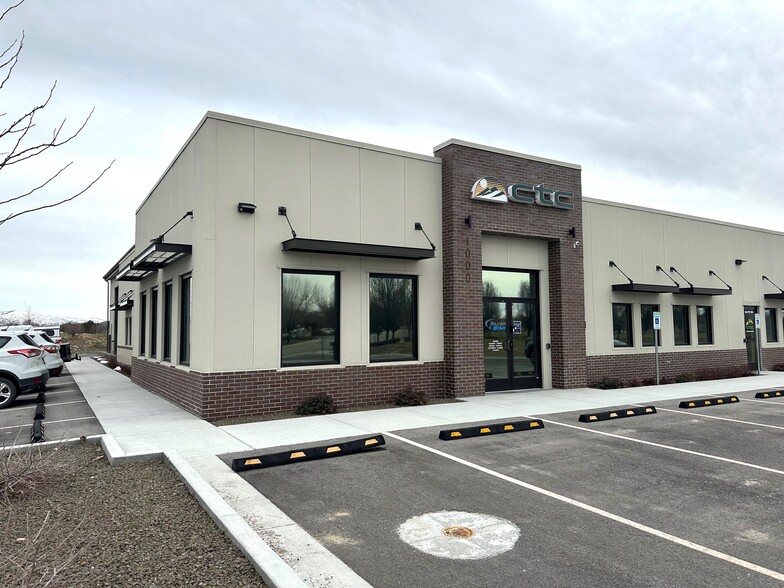 1000 S Industry Way, Meridian, ID for lease - Primary Photo - Image 1 of 5