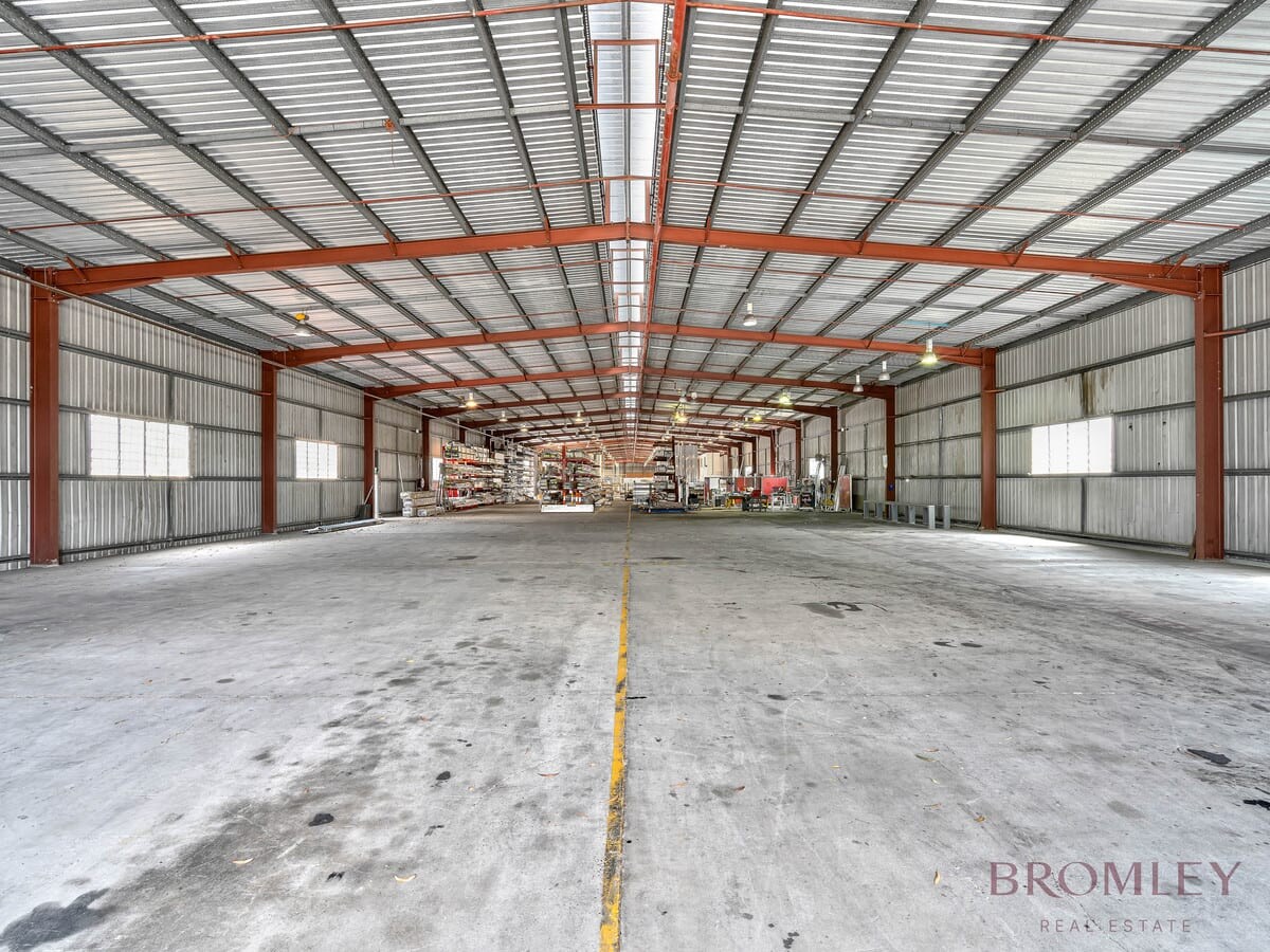 74-76 Magnesium Dr, Crestmead for lease Interior Photo- Image 1 of 10