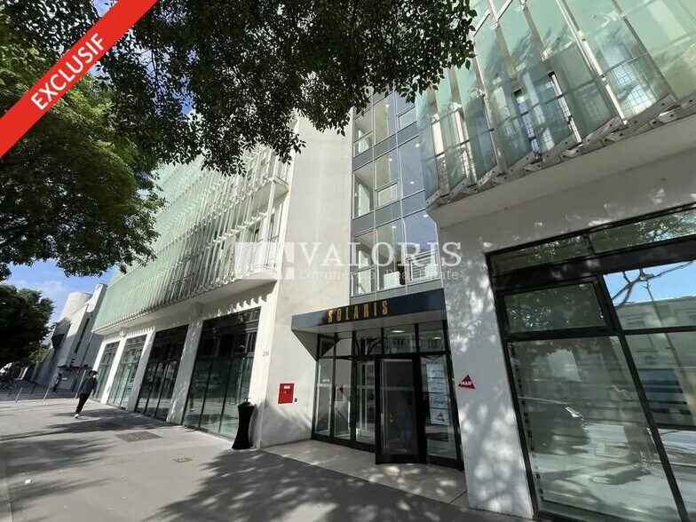 Office in Lyon for lease - Building Photo - Image 2 of 7