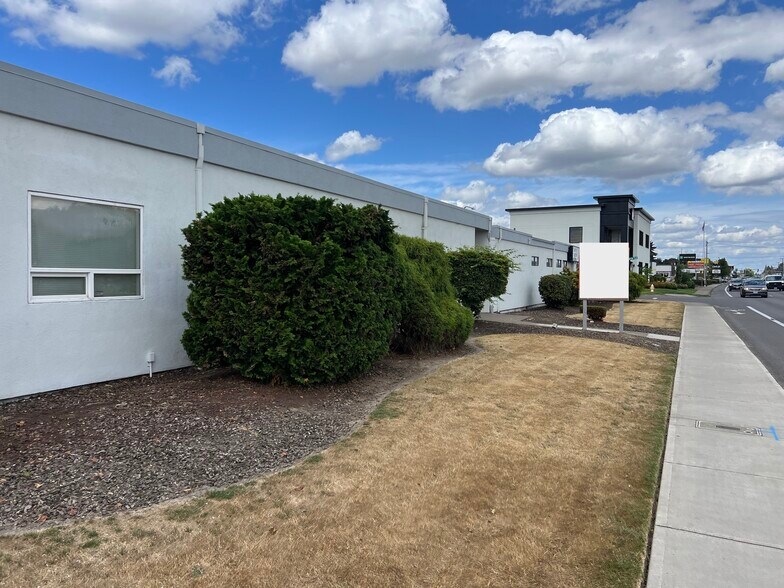 1251 Lancaster Dr NE, Salem, OR for sale - Primary Photo - Image 1 of 1