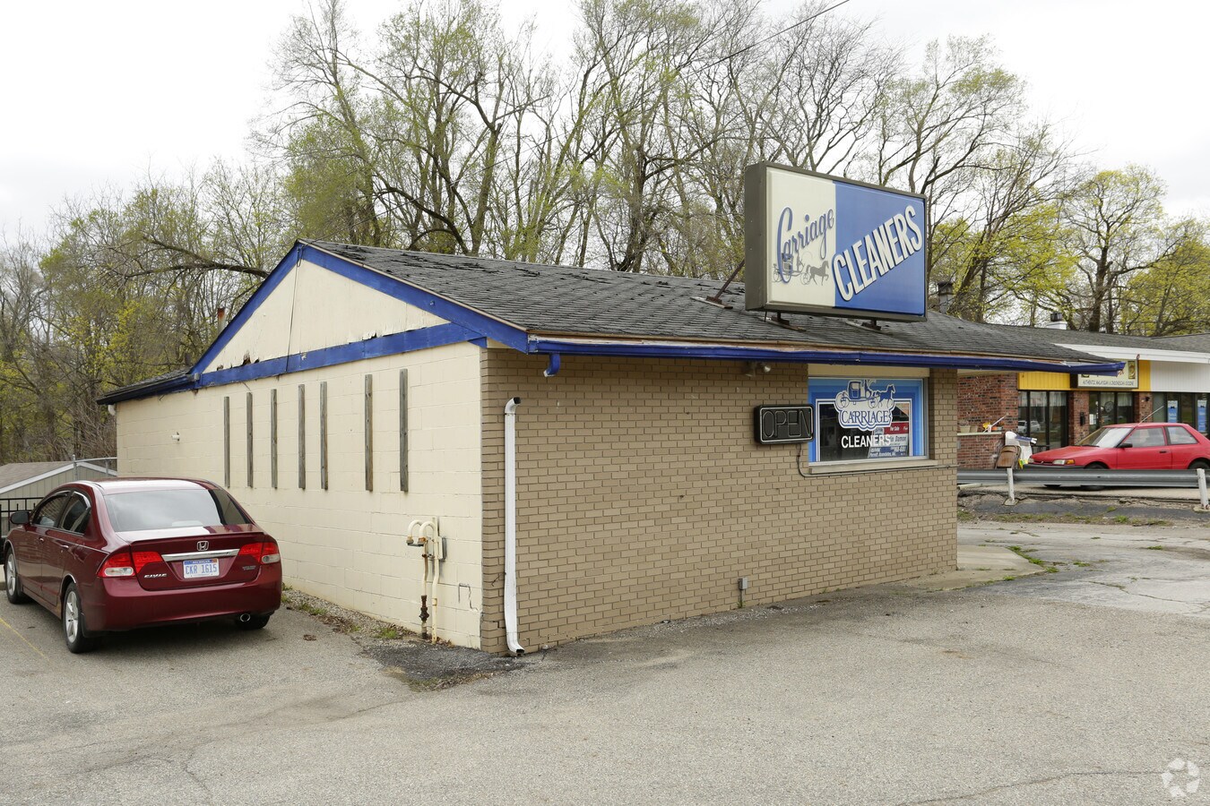 1913 W Main St, Kalamazoo, MI 49006