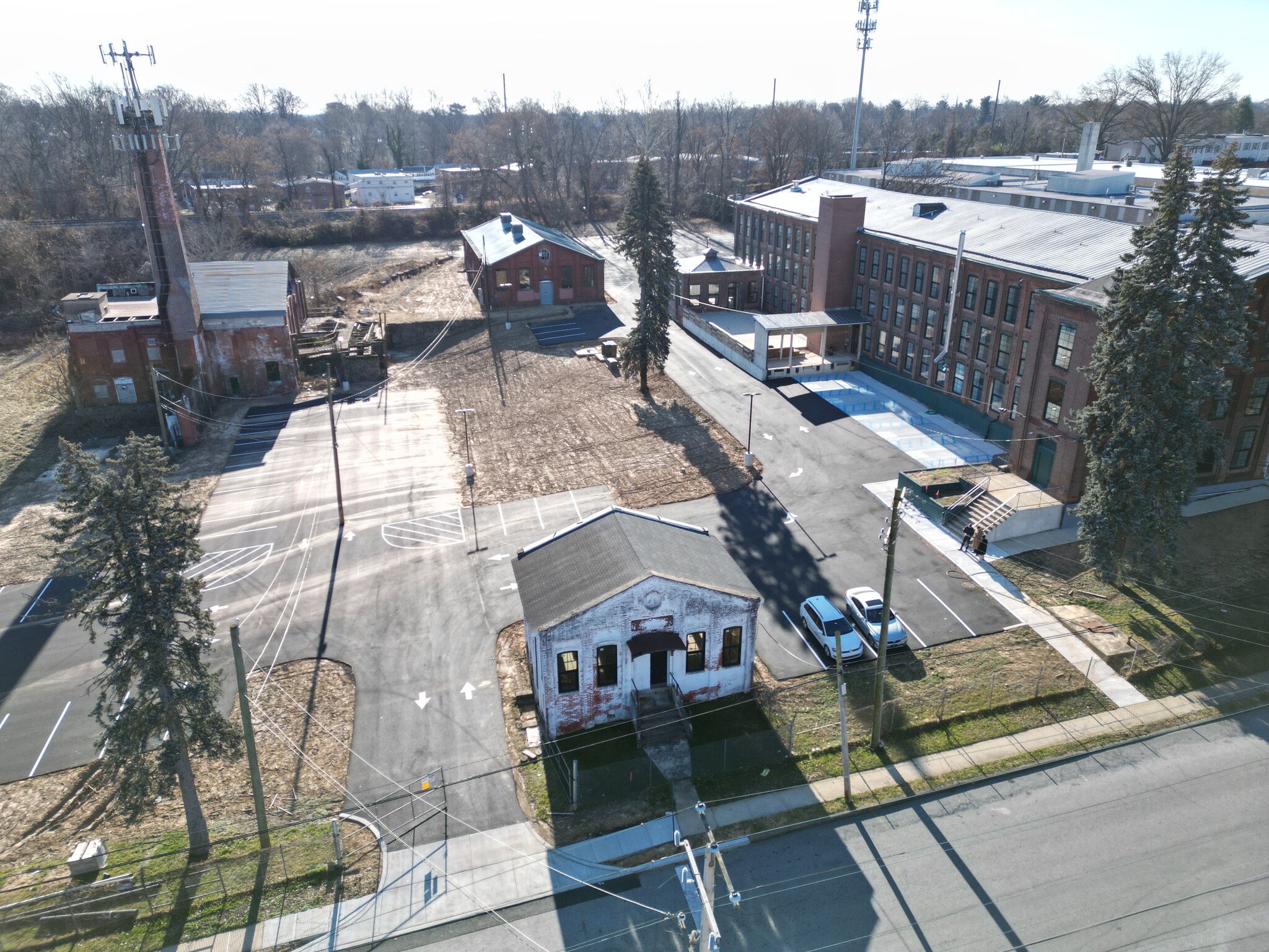 500D E Broadway Ave, Clifton Heights, PA for lease Building Photo- Image 1 of 9