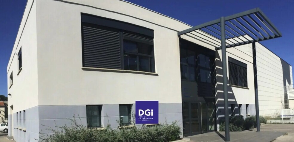 Flex in Nîmes for lease - Building Photo - Image 2 of 9