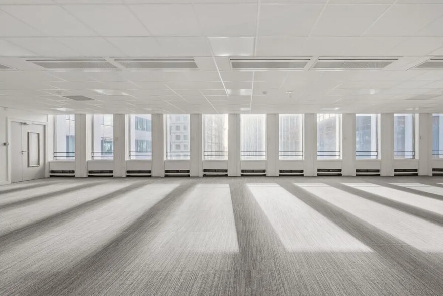 1 Place De La Pyramide, Puteaux for lease - Interior Photo - Image 1 of 8