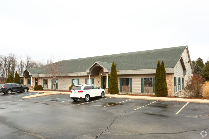 1798 Holloway Dr, Holt, MI for lease - Primary Photo - Image 1 of 7