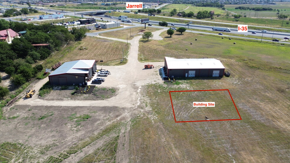 11251 N IH-35, Jarrell, TX for lease - Building Photo - Image 2 of 9