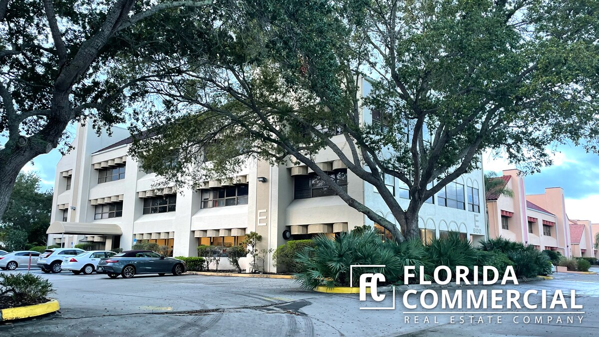 900 SE Ocean Blvd, Stuart, FL for sale Building Photo- Image 1 of 1