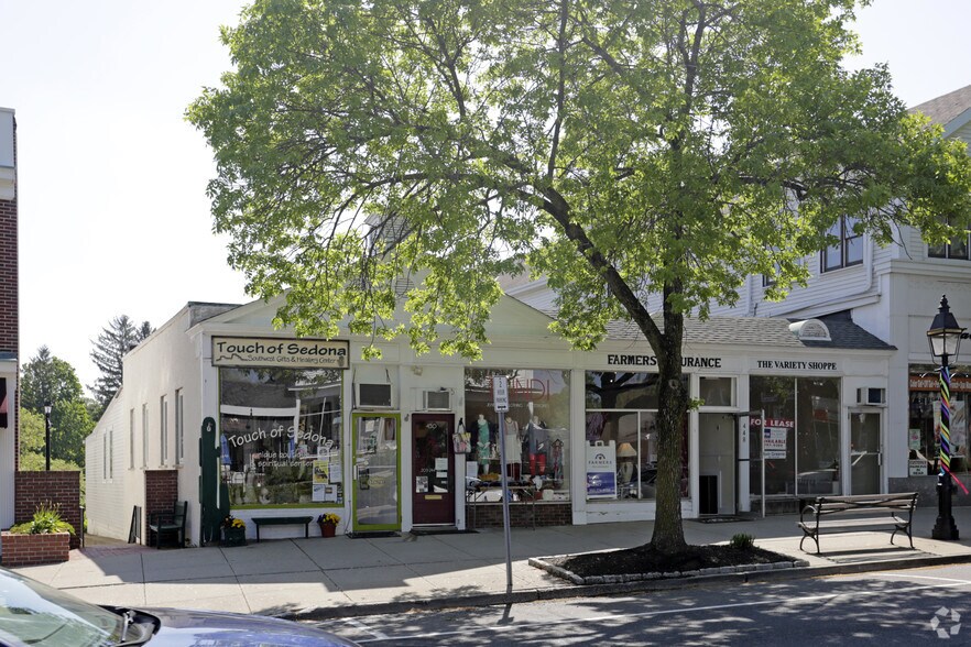 452-446 Main St, Ridgefield, CT for sale - Primary Photo - Image 1 of 1