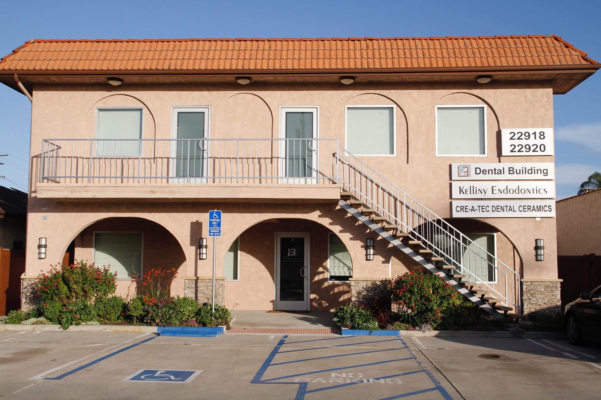 22918 Crenshaw Blvd, Torrance, CA for lease Building Photo- Image 1 of 21