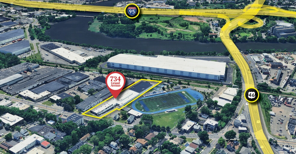 734 Grand Ave, Ridgefield, NJ for lease - Building Photo - Image 2 of 8