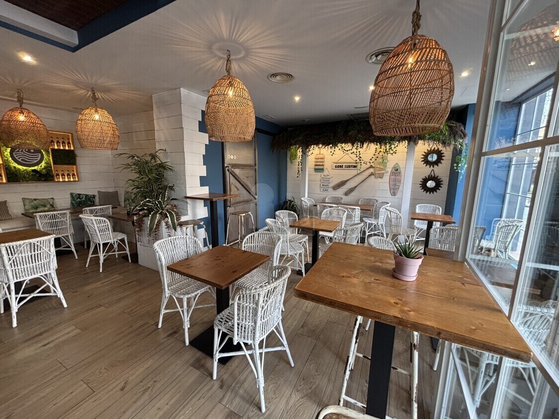 Madrid, MAD 28050 - Unit 01 -  - Interior Photo - Image 1 of 11