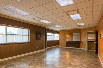 117 W Sevier Ave, Kingsport, TN for lease Interior Photo- Image 1 of 10