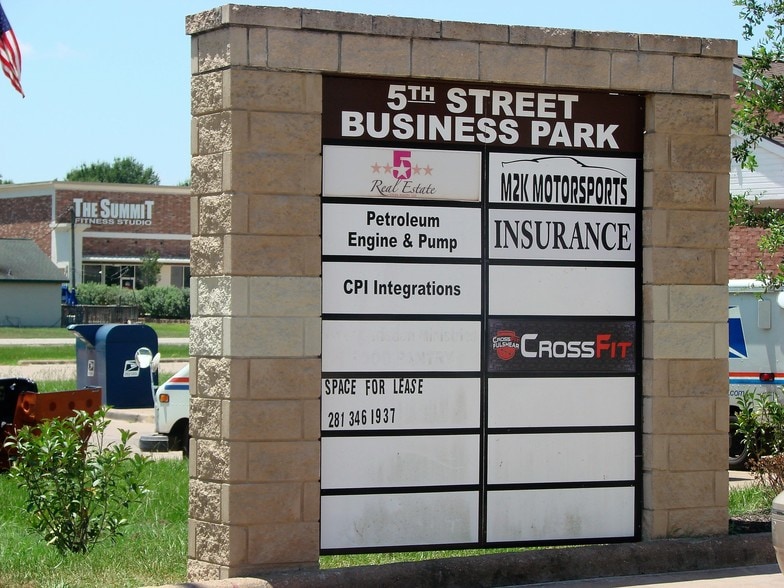 30417 5th St, Fulshear, TX for lease - Building Photo - Image 3 of 24