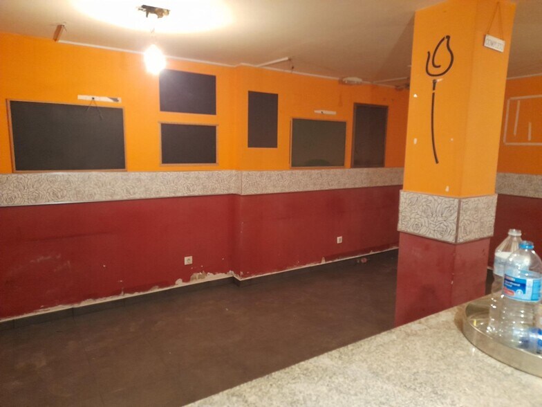 Retail in Cáceres, Cáceres for sale - Building Photo - Image 2 of 13