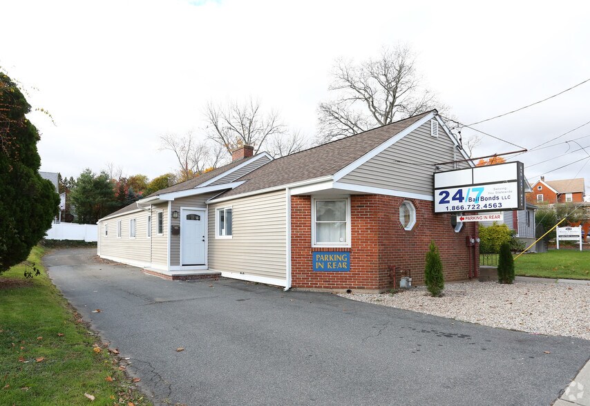 615 E Main St, Meriden, CT for sale - Primary Photo - Image 1 of 1