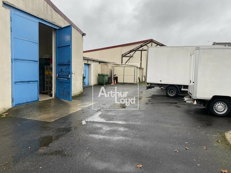 Flex in Saint-Michel-sur-Orge for sale - Building Photo - Image 1 of 5