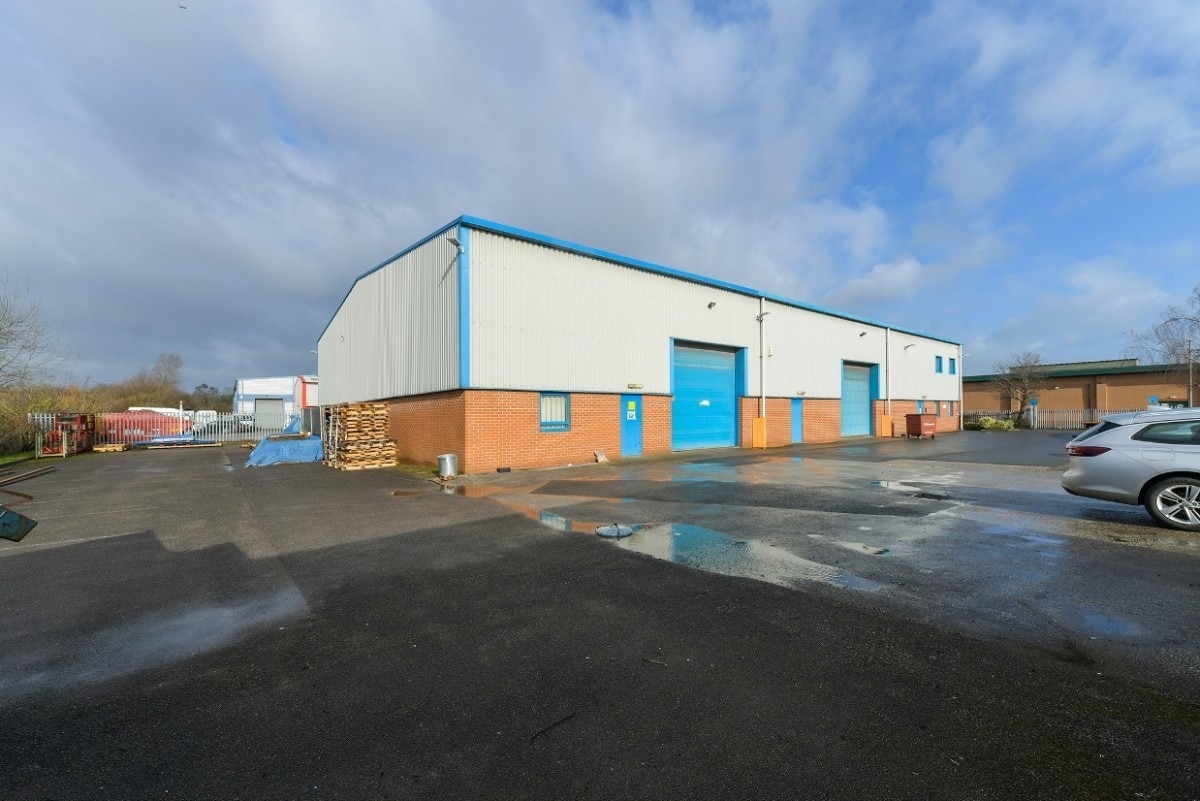 2-3 Pintail Clos, Nottingham for sale Primary Photo- Image 1 of 1