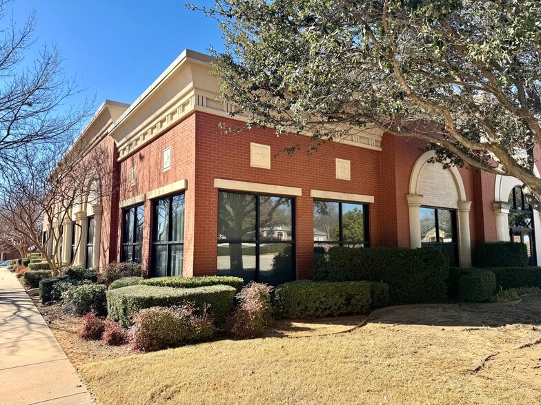 2560 SW Grapevine Pky, Grapevine, TX for lease - Building Photo - Image 2 of 6