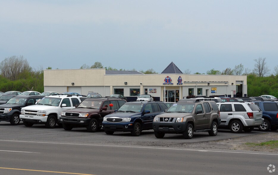 18874 Us-11, Watertown, NY for sale - Primary Photo - Image 1 of 1
