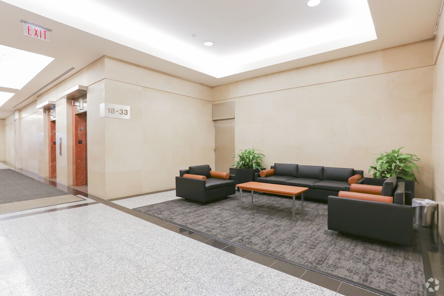 333 7 Av SW, Calgary, AB for lease - Lobby - Image 2 of 9