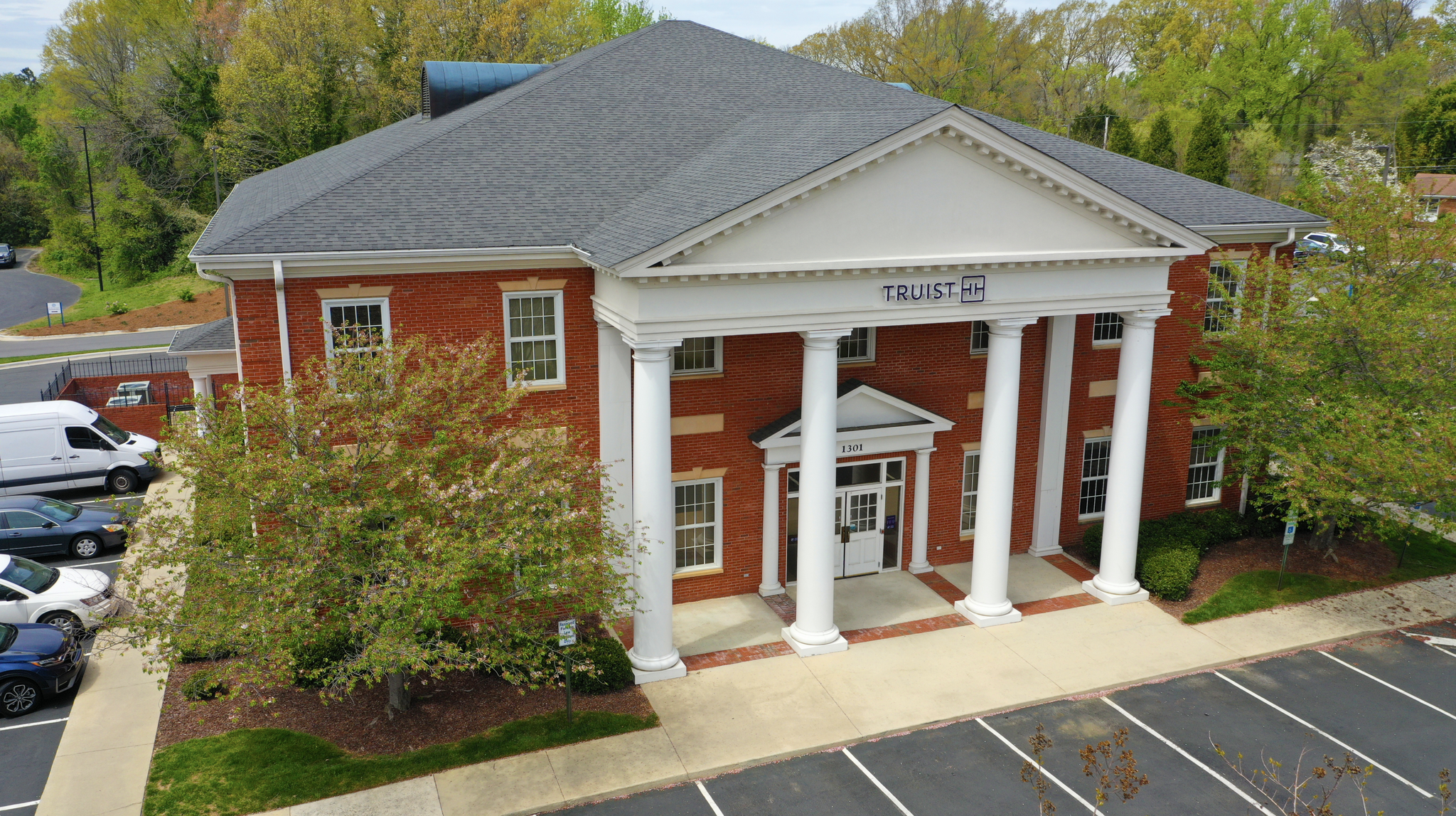 1301 Eastchester Dr, High Point, NC for lease Building Photo- Image 1 of 6