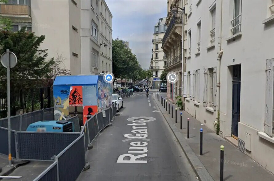 Retail in Paris for lease - Building Photo - Image 2 of 4