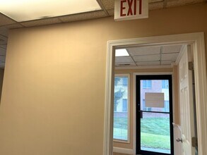 750 Straits Tpke, Middlebury, CT for lease Interior Photo- Image 2 of 4