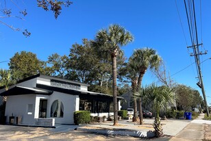 916 Savannah Hwy, Charleston SC - Drive Through Restaurant