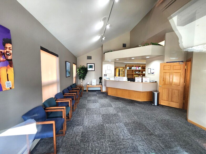 7515 W Yale Ave, Denver, CO for lease - Interior Photo - Image 2 of 21