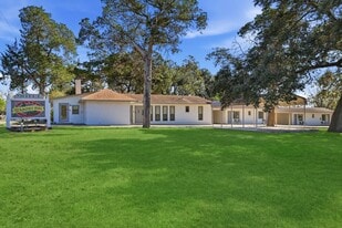 Shiner Country Inn - Motel