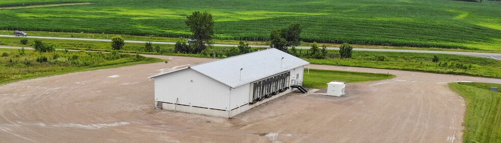 4493 US-12, Willmar, MN for lease - Building Photo - Image 3 of 14