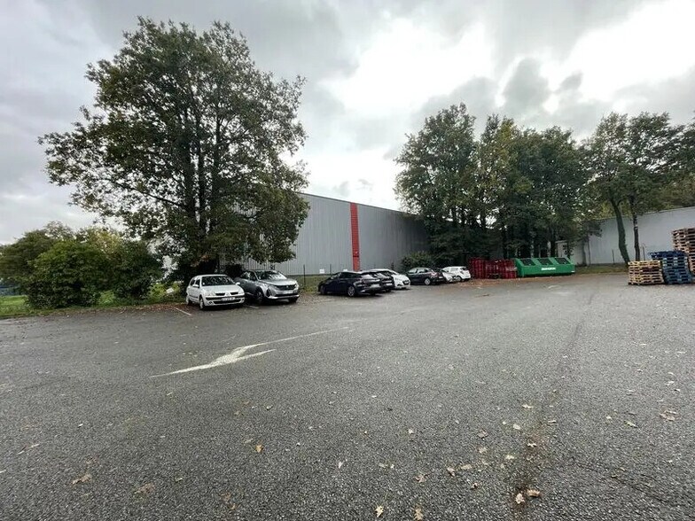 Flex in La Chapelle-sur-Erdre for lease - Building Photo - Image 3 of 5