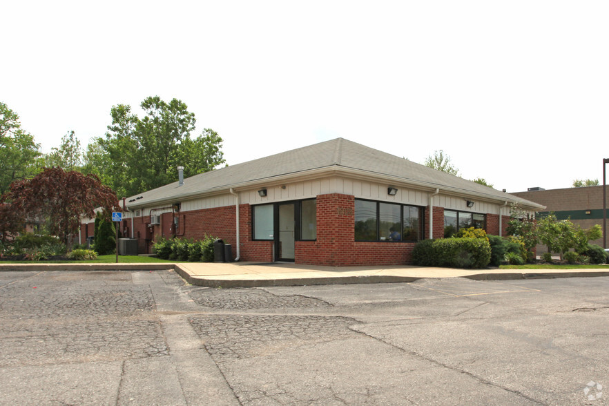 1804 10th St, Jeffersonville, IN for sale - Primary Photo - Image 1 of 1