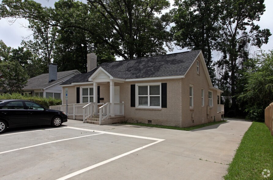 2128 Mcclintock Rd, Charlotte, NC for lease - Image 1 of 3