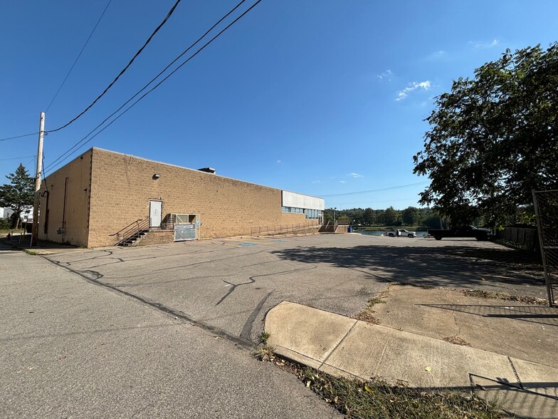 306 E Main St, Pomeroy, OH for sale - Building Photo - Image 3 of 7