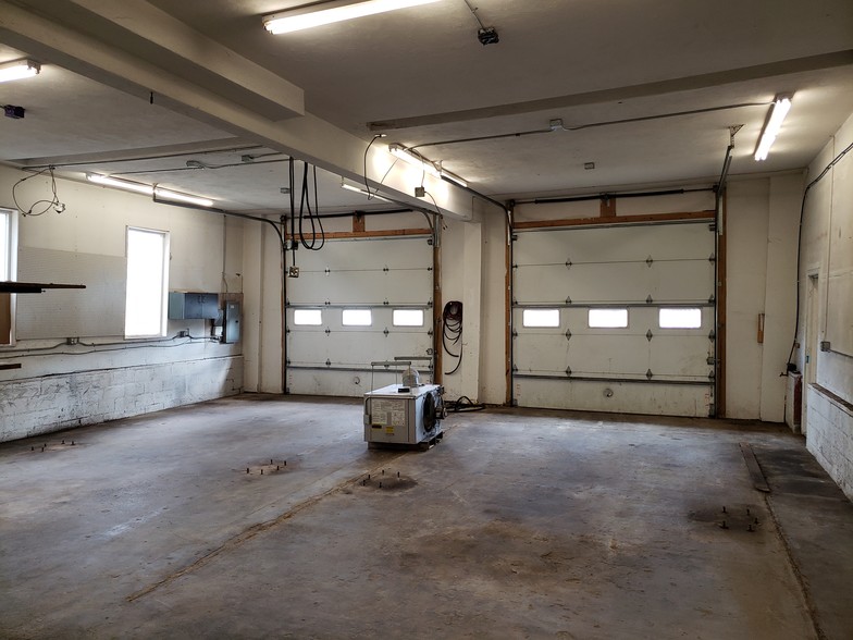 183 Rockingham Rd, Derry, NH for sale - Building Photo - Image 1 of 1