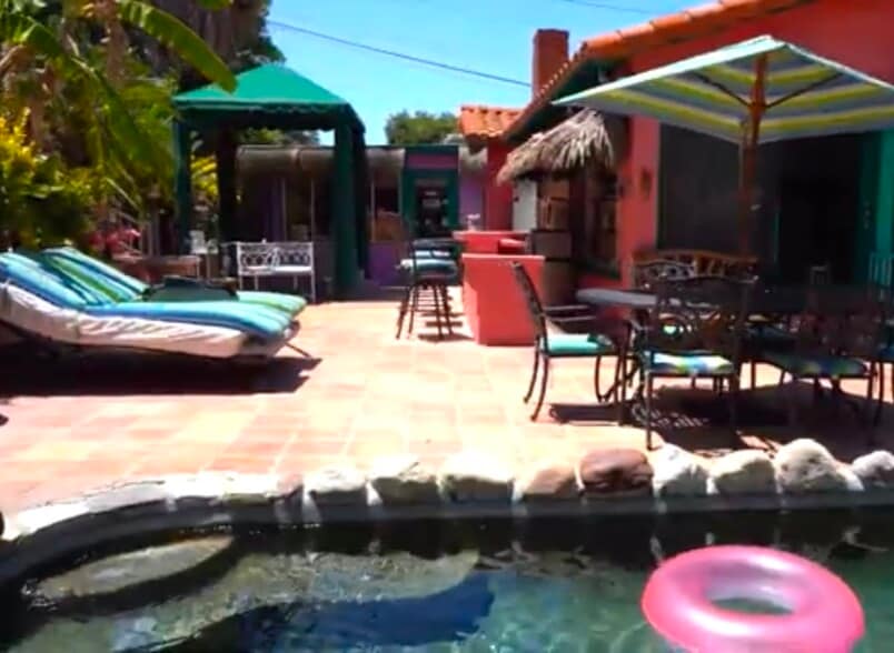 22942 Crespi St, Woodland Hills, CA for sale - Building Photo - Image 2 of 18