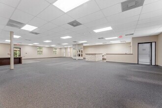 8111 Cypresswood Dr, Spring, TX for lease Interior Photo- Image 2 of 5