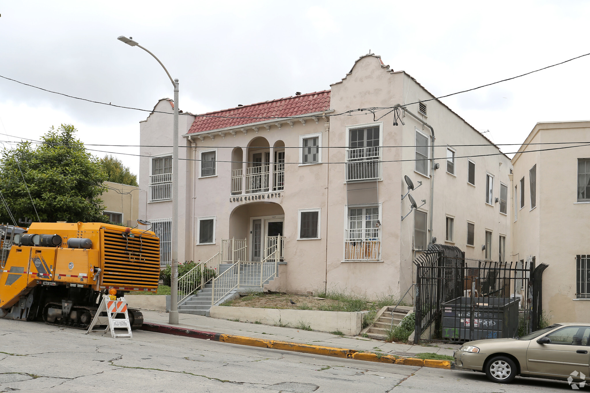 392 Loma Dr, Los Angeles, CA for sale Primary Photo- Image 1 of 1