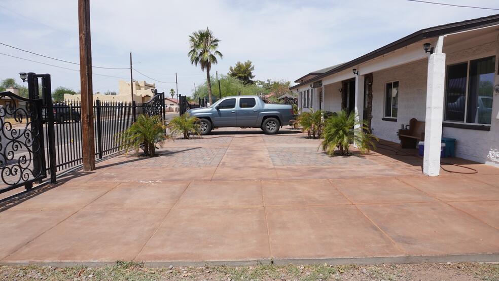 920 W Tamarisk St, Phoenix, AZ for sale - Building Photo - Image 3 of 7