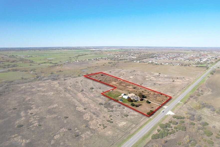 12001 FM 2331, Godley, TX for sale - Primary Photo - Image 1 of 17