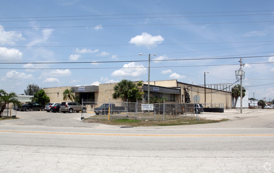 5601 Anderson Rd, Tampa, FL 33614