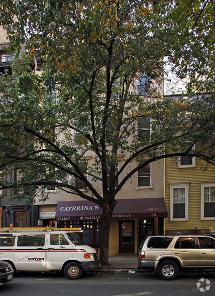 316 E 53rd St, New York, NY for lease - Building Photo - Image 3 of 8