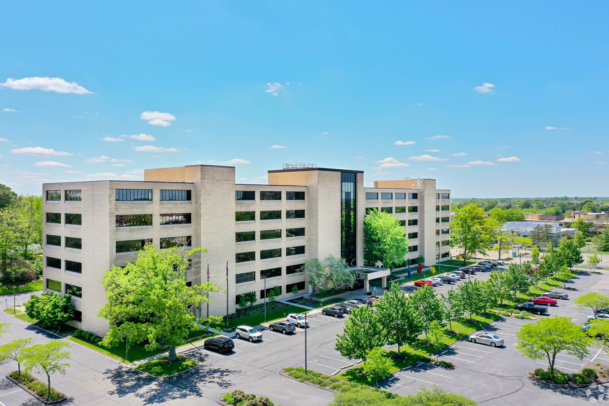 11330 Olive Blvd, Creve Coeur, MO for lease Building Photo- Image 1 of 7