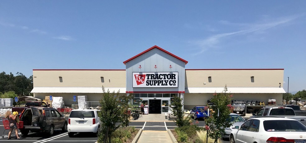 1945 Marx Way, Anderson, CA for sale - Primary Photo - Image 1 of 1