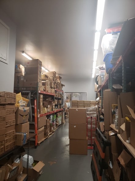 182 Vermont Ave, Staten Island, NY for sale - Primary Photo - Image 2 of 16