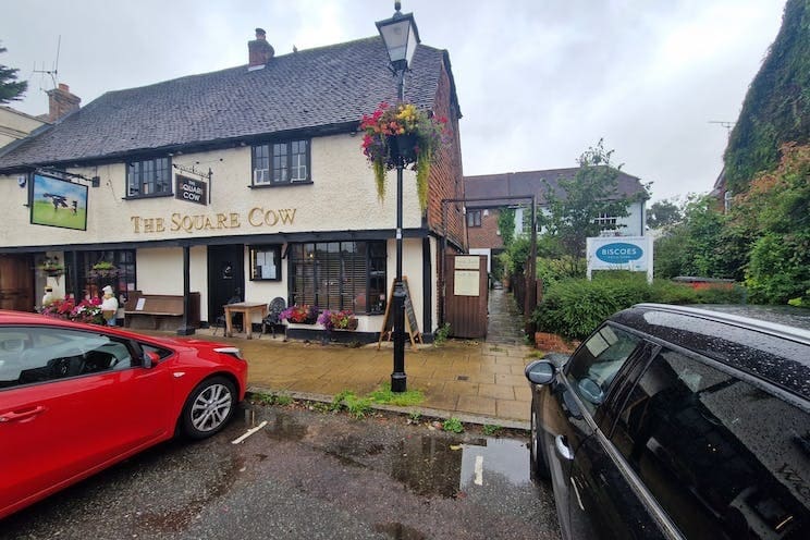 The Sq, Wickham for sale - Primary Photo - Image 1 of 1