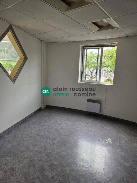 Office in Cholet for sale - Building Photo - Image 3 of 4