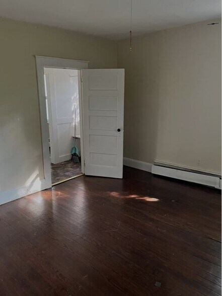 235 Grove St, Meriden, CT for sale - Building Photo - Image 2 of 3