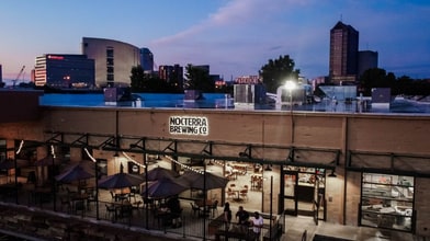 371-528 Maier Pl, Columbus, OH for lease Interior Photo- Image 1 of 4